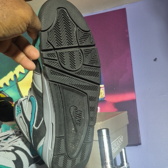 Nike Sneakers in Teal, Black, and Gray - Picture 3 of 3